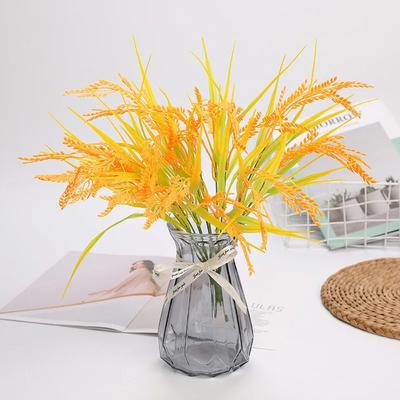 Ev Dekoru – Dekoratif çiçekler ve çelenkler