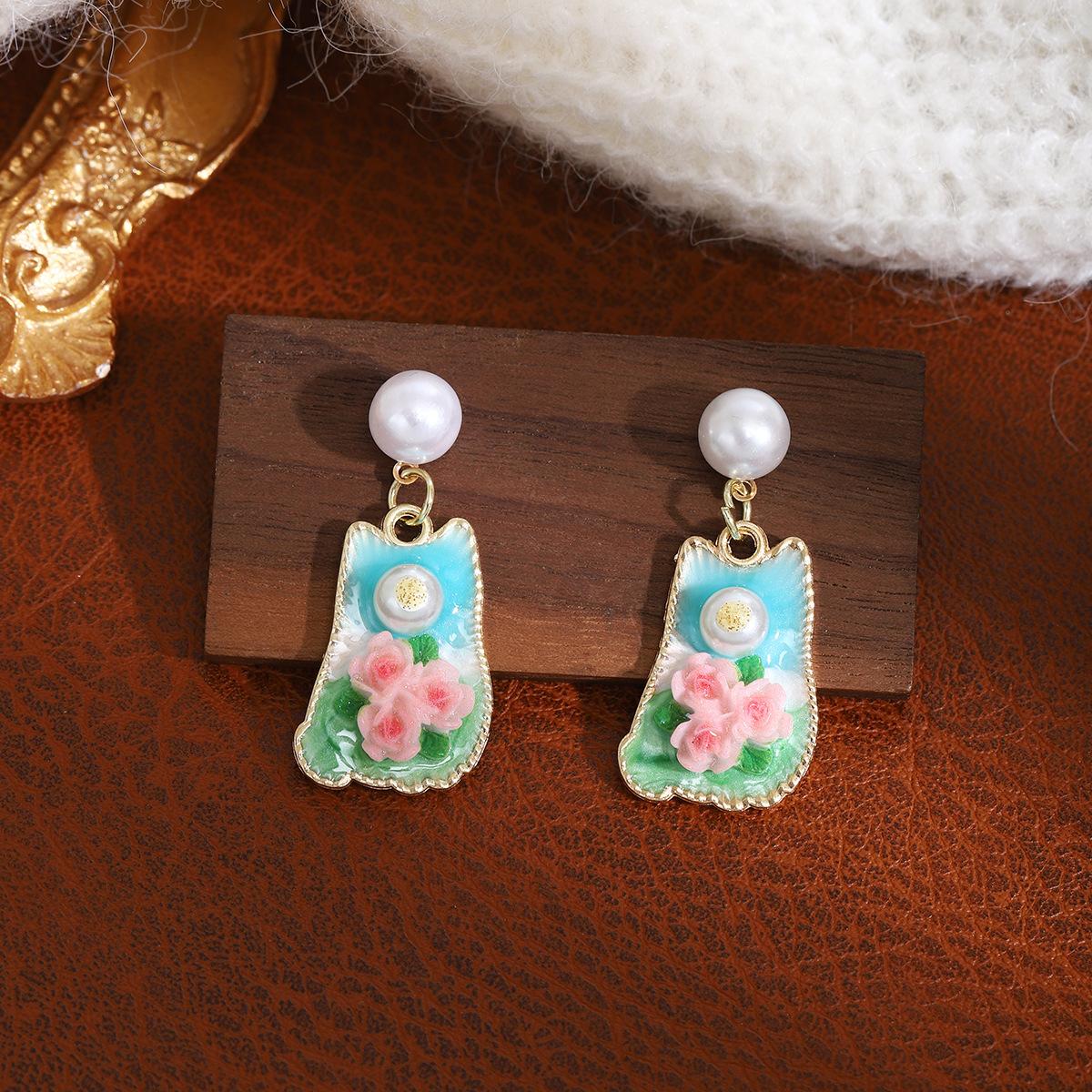 

French Monet Garden Mori Stud Earrings Sweet Girlish Temperament Earrings Retro Three-Dimensional Pearl Flower Love Earrings