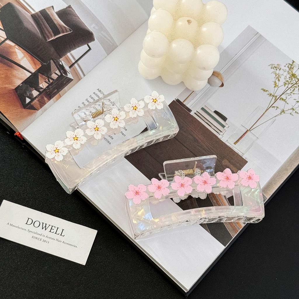 Fashionable Acrylic Hair Claw Clip Graceful Cherry Blossom Pattern For Everyday Use