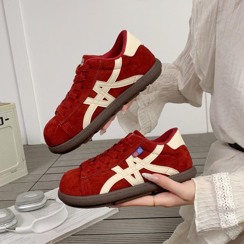 Star flat-bottomed women's autumn new student soft-soled sports board shoes