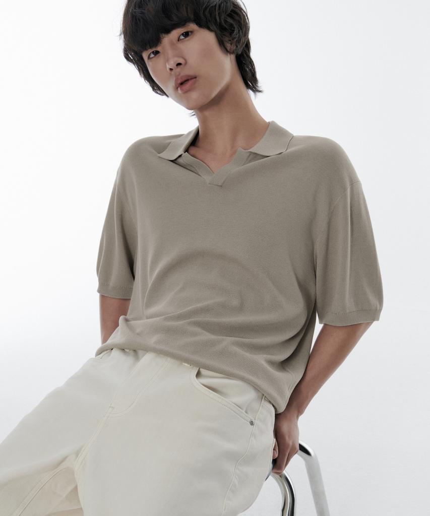 MUSINSA STANDARD Cool Touch Slit Neck Knitted Polo Shirt [Grayish Beige]