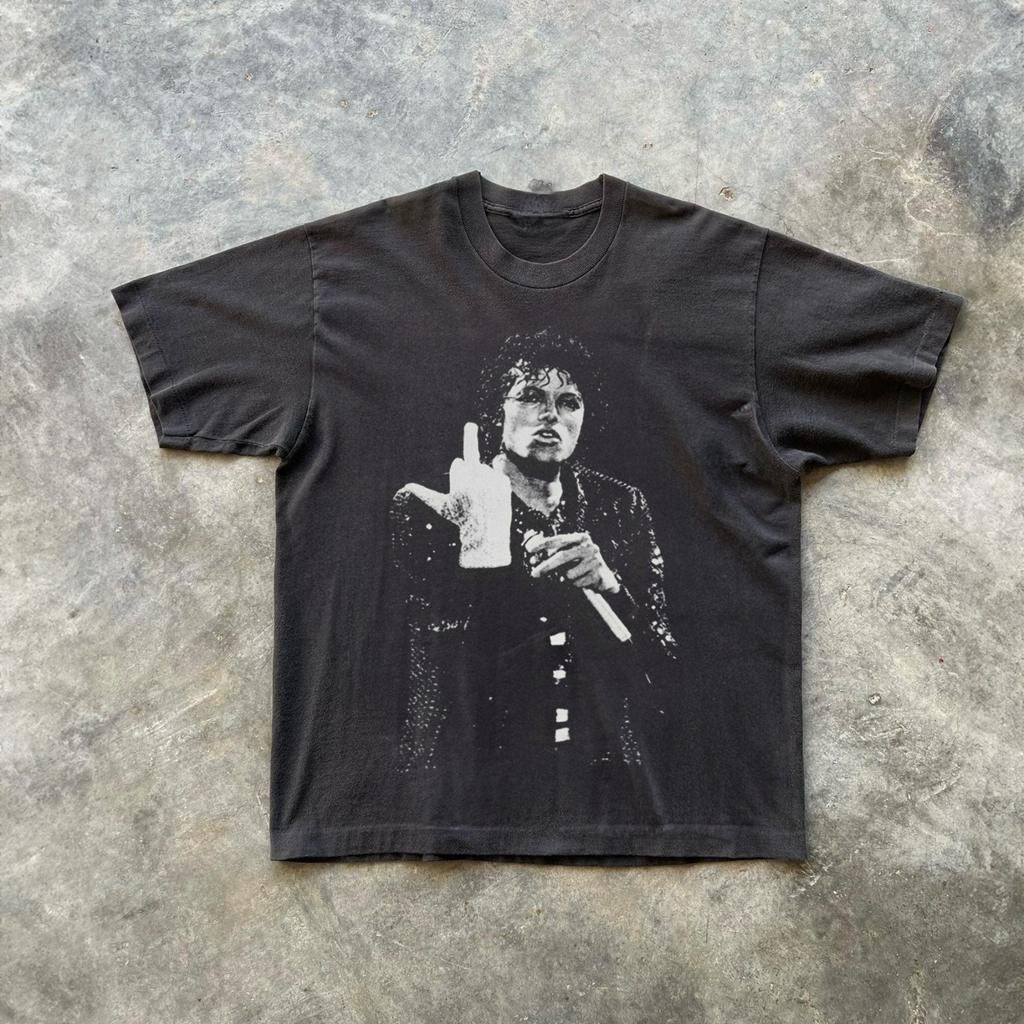 michael jackson middle finger Tee