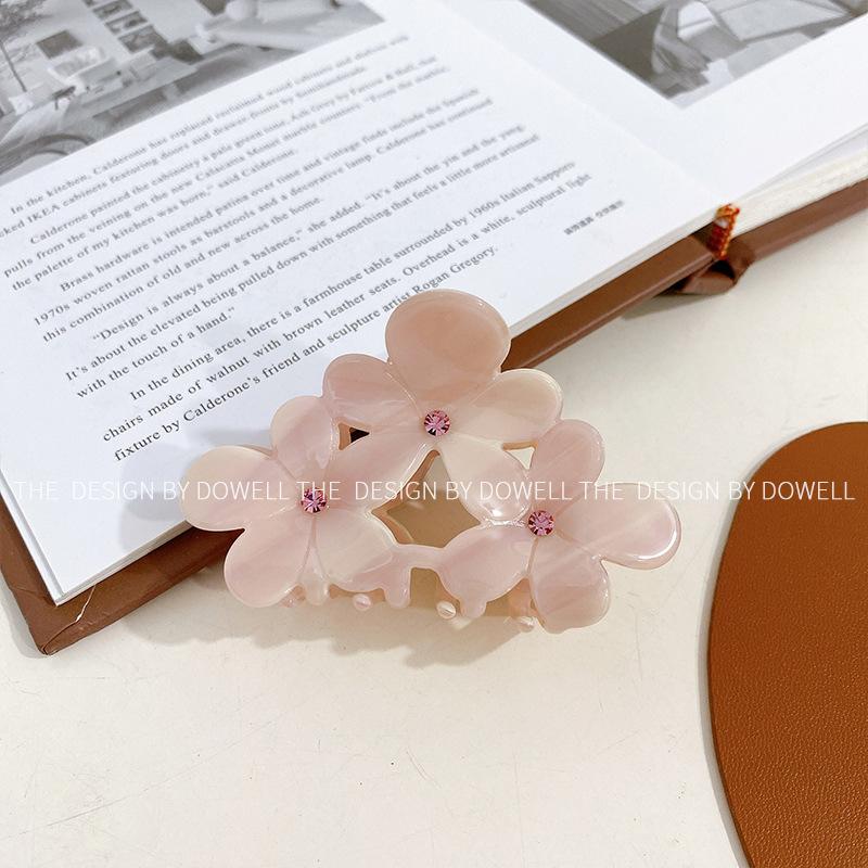 

Flower Stunning Acetate Hair Claw Clip Elegant Rhinestone Hair Accessory For Use Everyday Pink7.8cm