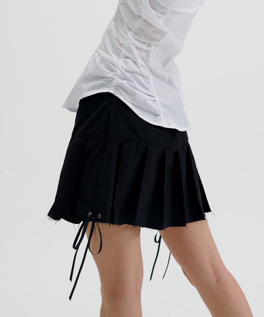 Leoninghai Cut-Off Pleated Mini Skirt [Black]