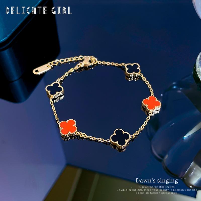 

Элегантный черно-белый браслет-цепочка Clover Fritillaria Lucky Minimalist