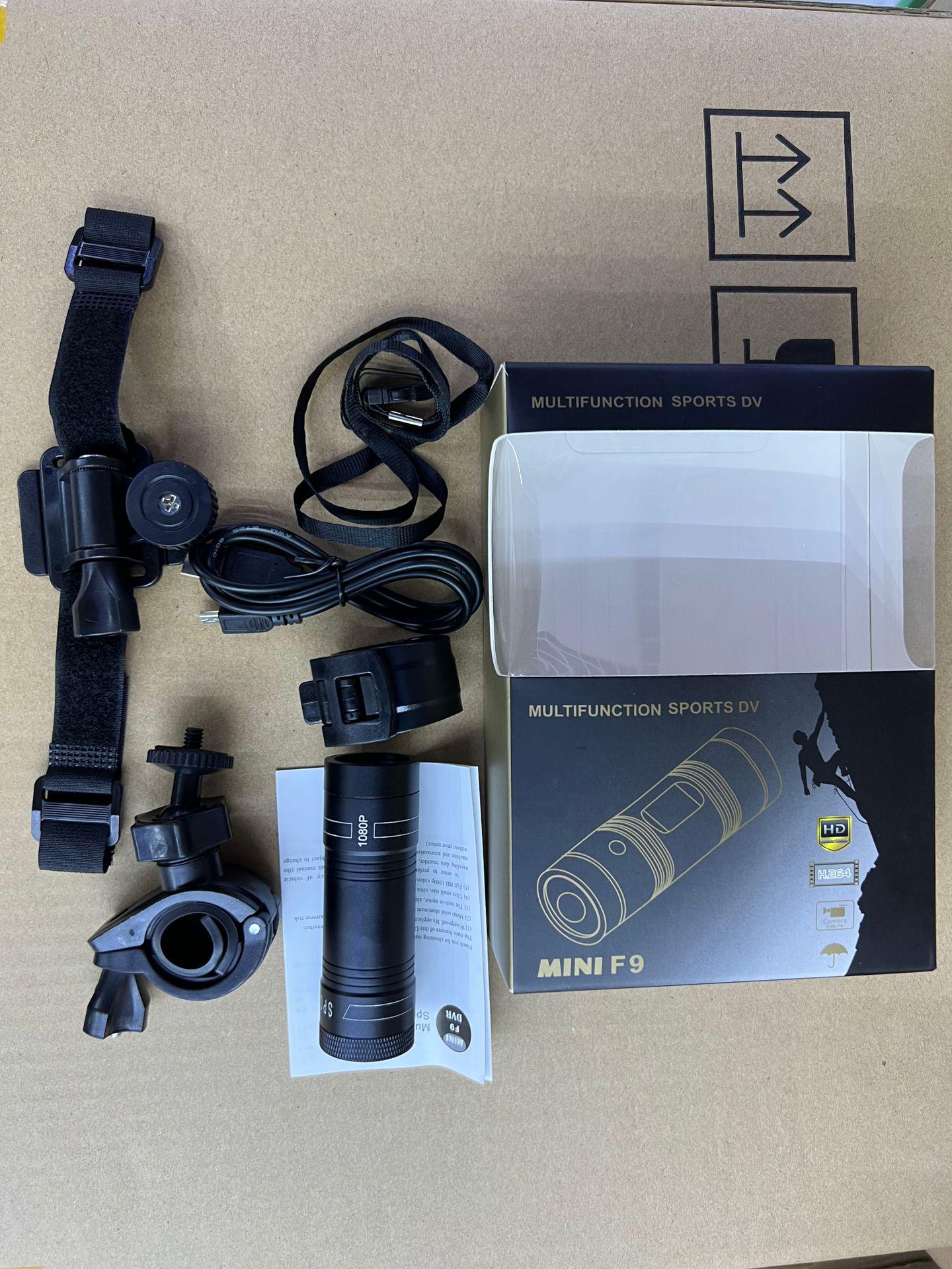 

F9 HD Action Camera & Flashlight Helmet for Outdoor & Dash Use