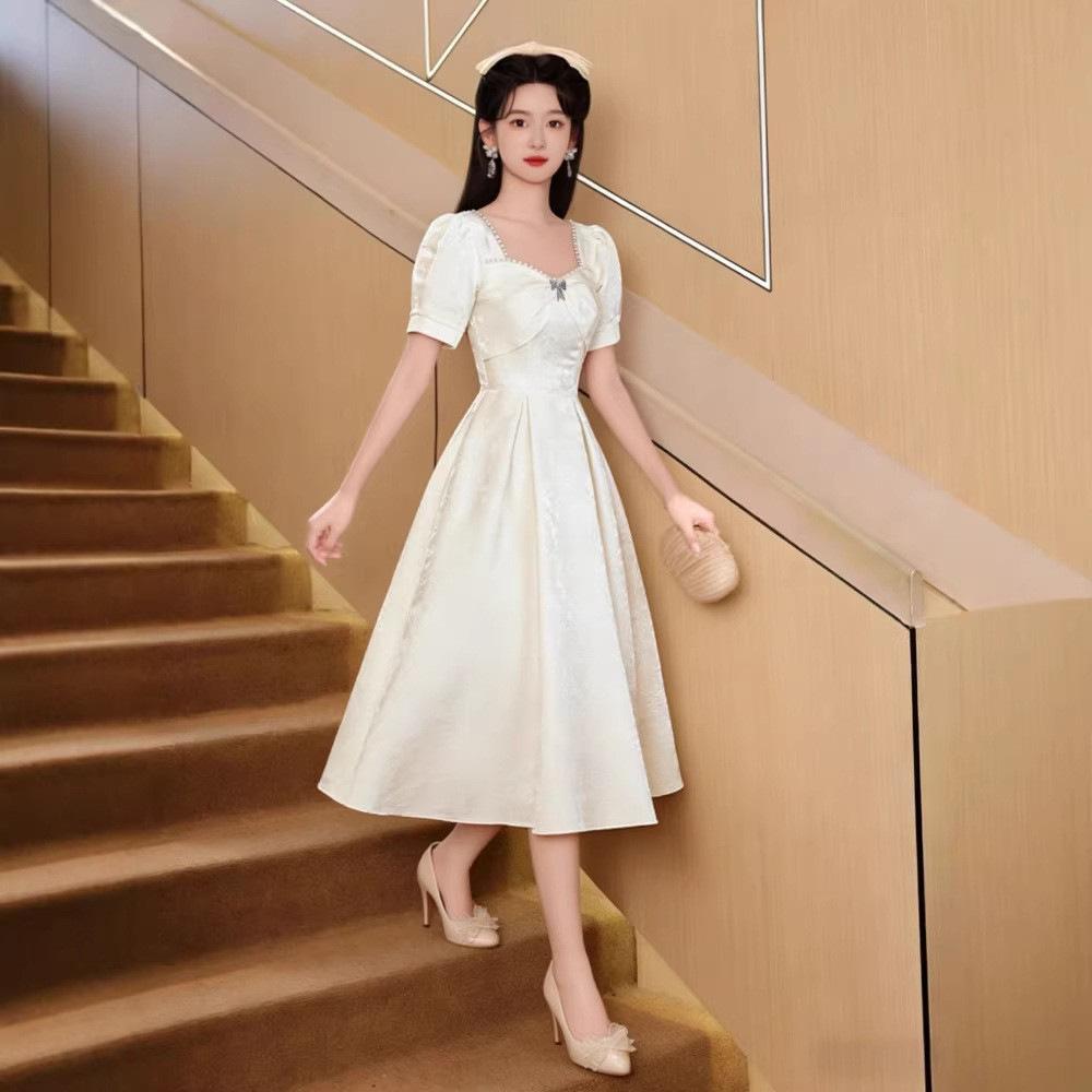 Champagne Square Collar Evening Dress High-end Light Luxury High-end Sense Art Examination Annual Meeting Adult Ceremony Banquet Bubble Sleeve Dress