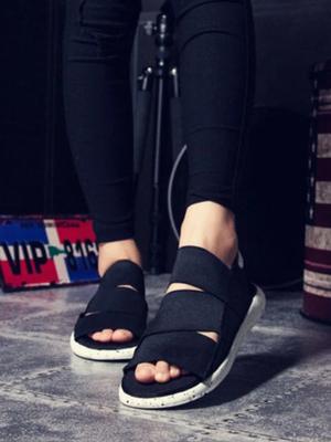 Modische Herren-Paar-Sandalen, Strand-Sommer-Sale im Angebot, exklusive Freizeitschuhe, Nummer 41, japanischer Rabatt, hochwertige offene Zehenschuhe für Herren