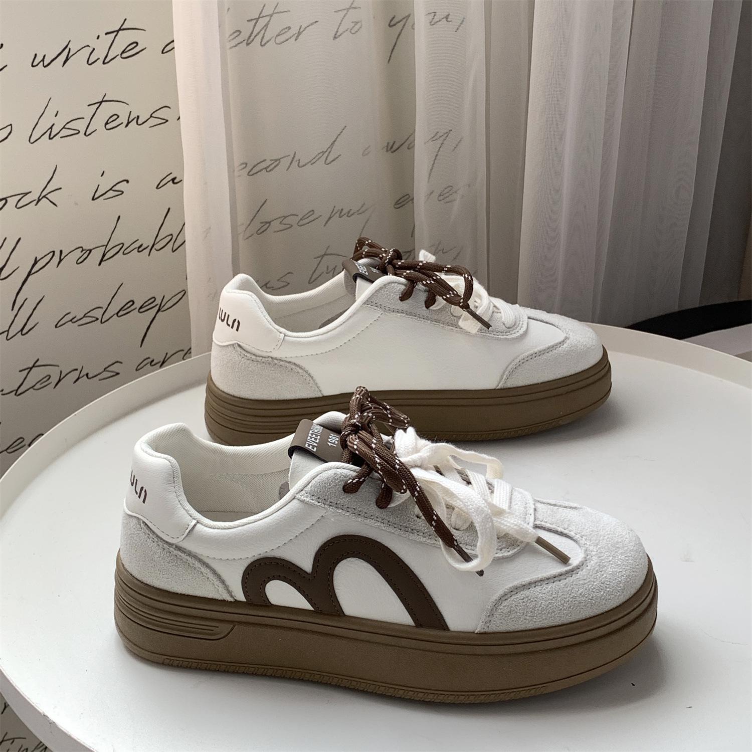 

Wasteland style niche design moral training shoes women s 2025 autumn new fashion versatile sports leisure alphabet board shoes 35 бежевый