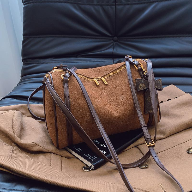 Foreign Trade Pillow Bag, Light Luxury Armpit Bag, Women's New Embossed Large-capacity Commuting Versatile Shoulder Messenger Bag