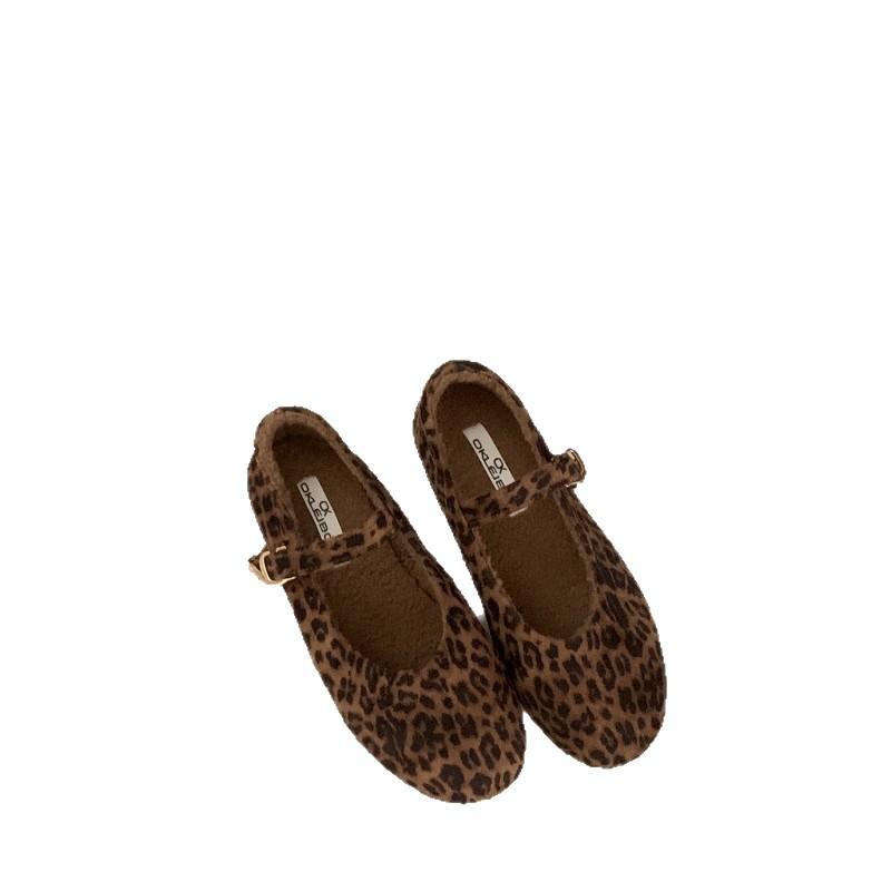 Retro versatile one-word buckle shallow single shoes women's 2025 autumn new round head flat bottom super soft sole grandma shoes leopard print