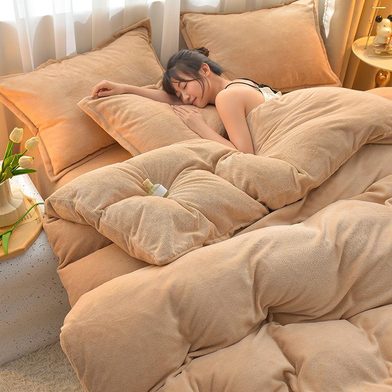 Class A Maternal Infant Grade Milk Fleece 4-Pcs Set, Warm Thickened Coral Fleece Fleece Bed Sheet, Bed Hat, Quilt Cover 3-Pcs Set