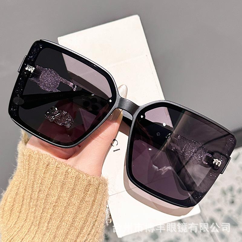 High-Quality Polarized Fashion Women'S Sunglasses, Uv-Proof Driving Sunglasses Of The Same Style