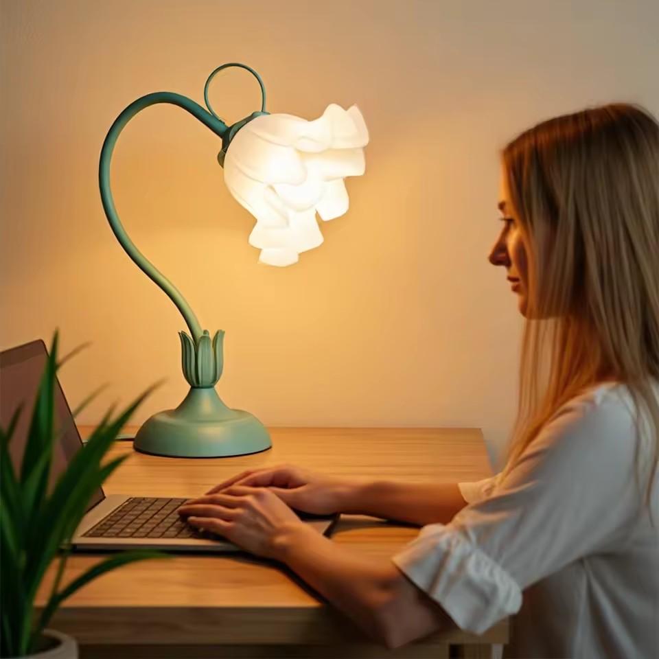 Vintage Bedside Lamp, Flower Lamp, Living Room Decoration Lamp, (color: Green)E26LED Lighting, Adjustable Direction Lamp