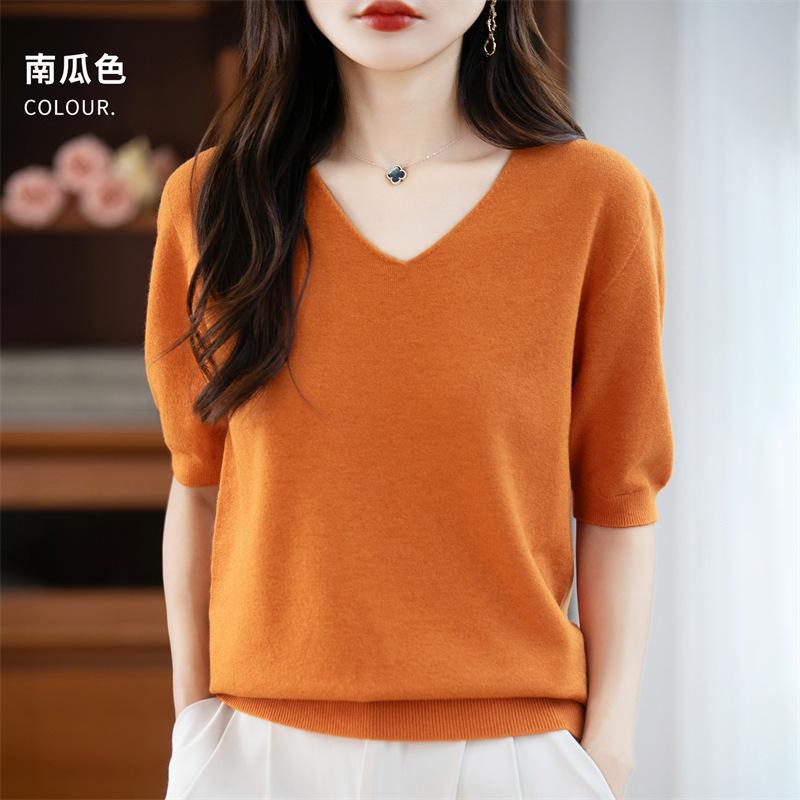 Knitted Short-sleeved T-shirt for Women A Thin V-neck Half-sleeve Top for Summer and Autumn
