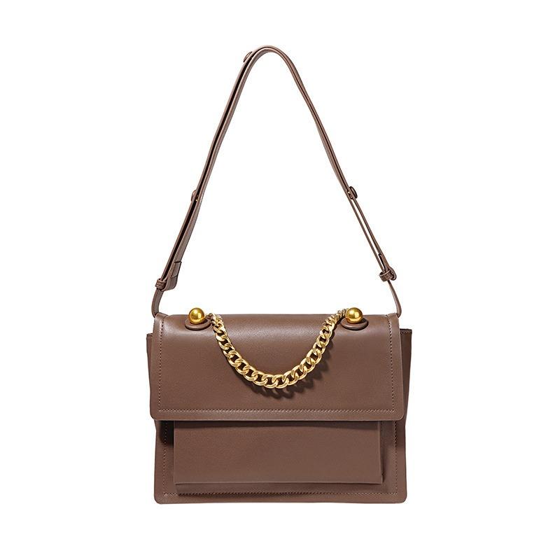 Cowhide mailman female messenger bag, new commuter niche texture single shoulder large capacity chain stray bag