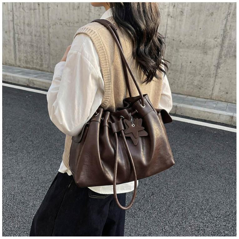 IELGY Drawstring Bucket Bag Fashion Casual Large Capacity Commuter Shoulder Messenger Bag