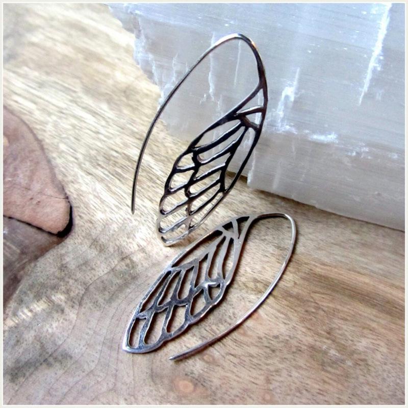 Retro Distressed Wing Earrings: Versatile, Sweet & Cool Ear Drops