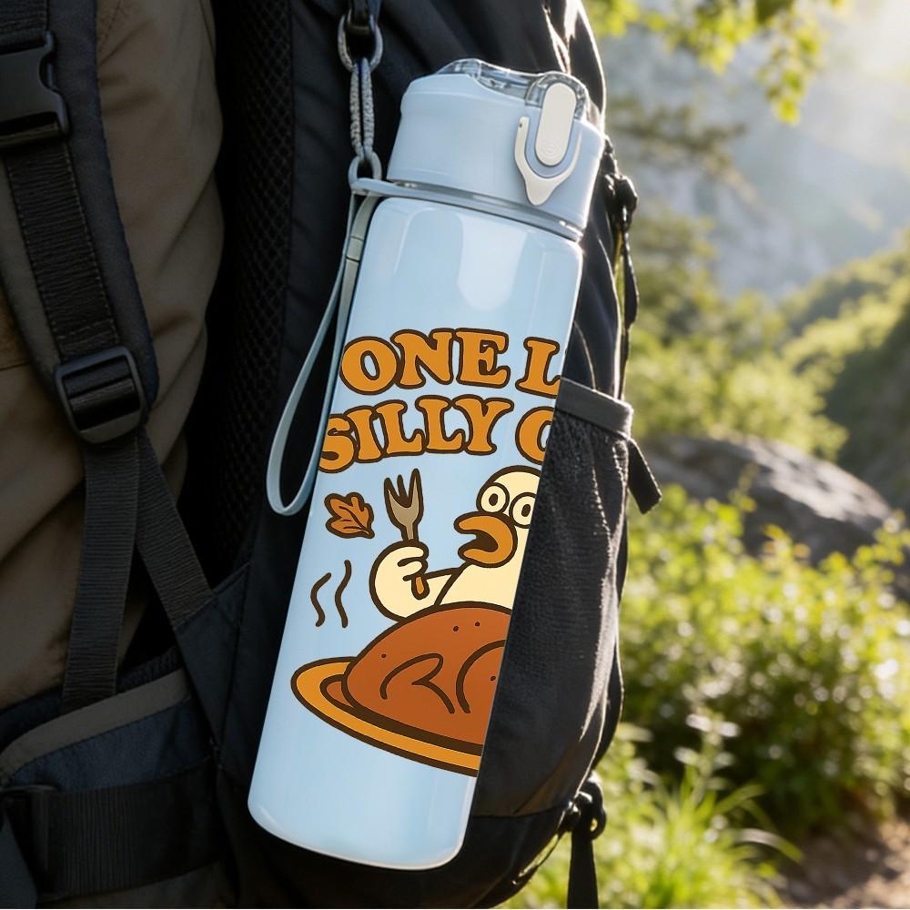 1PC One Lucky Silly Goose Turkey 750ml Color Plastic Sports Water Bottle Leakproof Flip Straw Lid Suitable for Sports Office Home Use
