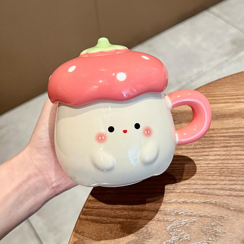 Girly Heart Birthday Gift Cute Strawberry Mark Water Cup Couple Ceramic Cup with Lid Spoon Office Coffee Cup