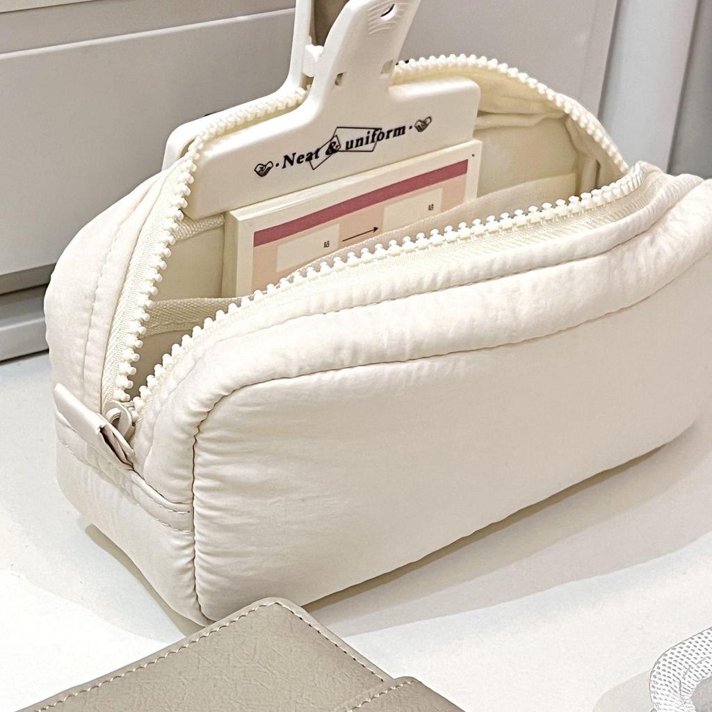 Xiaohongshu Snowflake White Pencil Case: Large Capacity, Solid Color, Student Stationery Bag