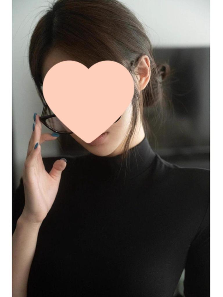 Women's American-Style Black Knitted Short-Sleeve Top: Spring/Summer Sexy, Slimming, Tight-Fit Half-High Collar