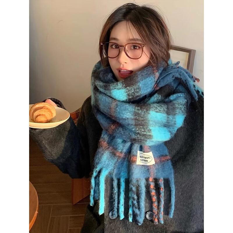 High-end scarf women's winter atmosphere versatile thickened Maillard new Korean version mohair fringed scarf tide