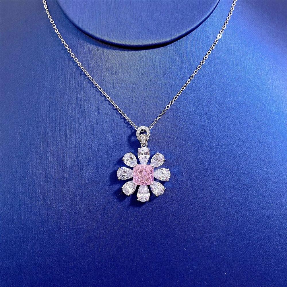 New S925 Flower 4 Carat Necklace Women's Jewelry Factory Direct Sales