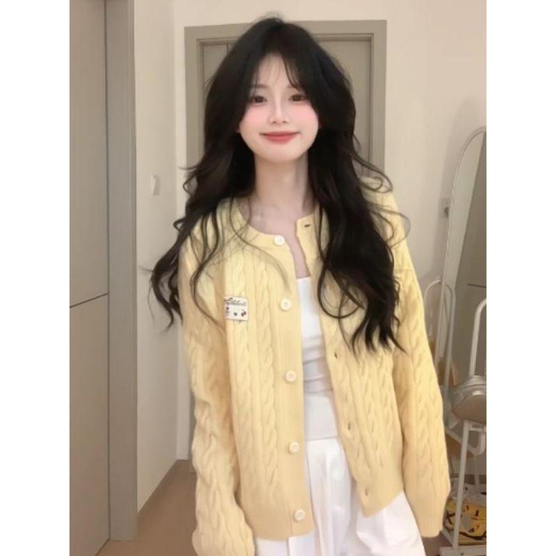 

Желтый кардиган вязаный верхняя одежда женский 2025 новый весна и осень свитер с косами высококлассный топ корейская серия весенняя одежда Yellow L