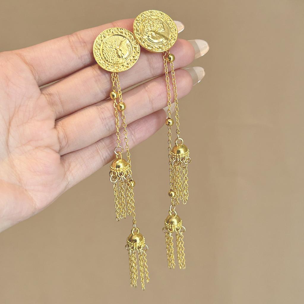 Traditional Chinese style retro earrings, fashionable and simple earrings, unique and refined earrings for women