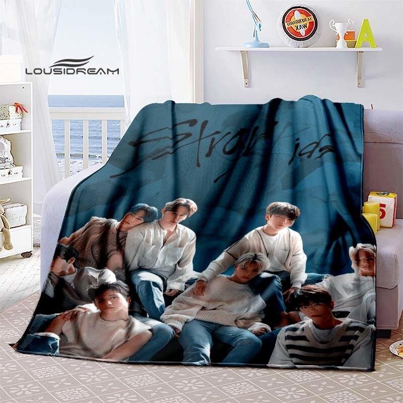 Koreanische Boyband Stray Kids Decke Mode Flanell Flauschig Fleece Überwurf Kinder und Erwachsene Geschenk Sofa Reise Camping