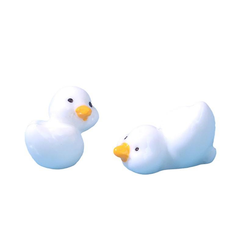 Cute Mini Yellow Ducks Design Car Ornaments Tiny Duck Resin Handicraft Car Interior Decoration