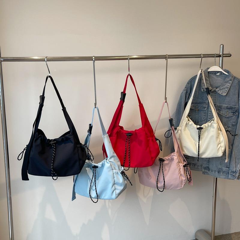 Fashion Drawstring, Simple Messenger Bag, Women's Large-capacity Shoulder Bag, Daily Commuting Trend Tote Bag
