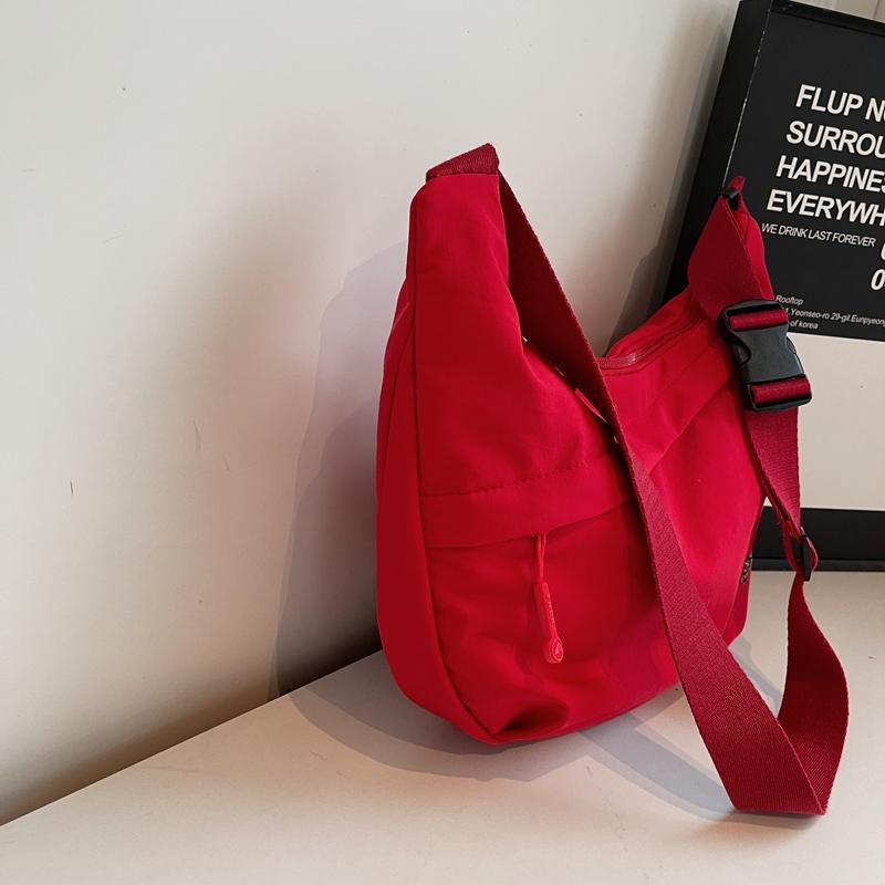 Lightweight Nylon Crossbody Bag for Women – Sleek & Water-Resistant Design with Adjustable Strap, Perfect for Daily Use