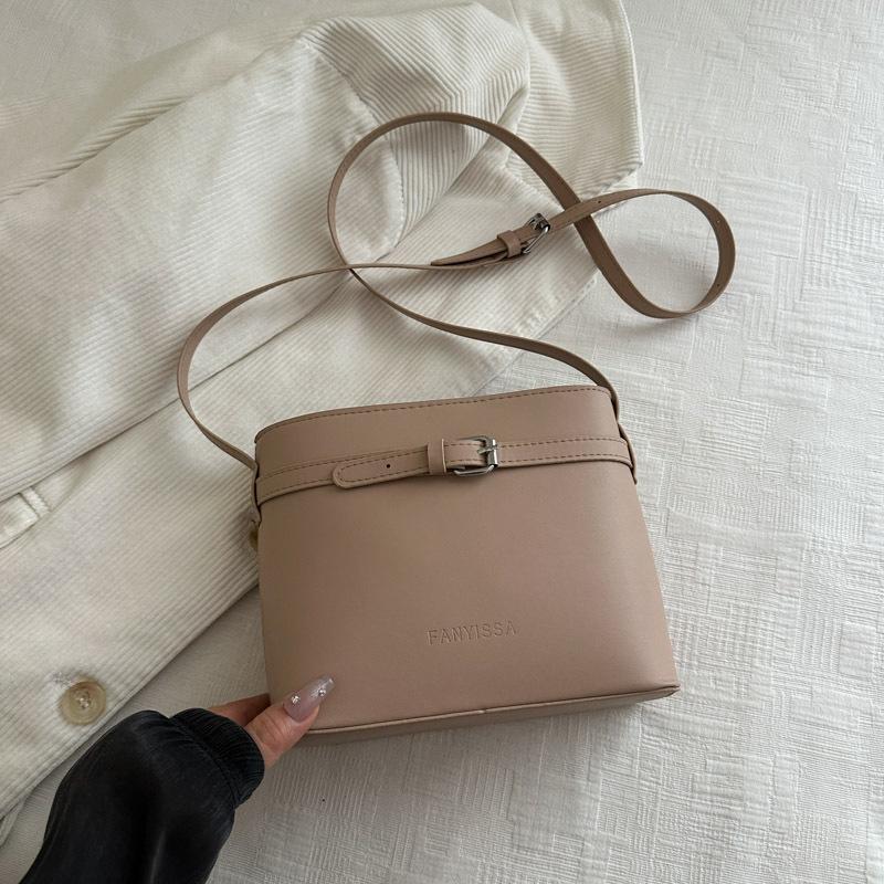 Fashion and Popular Dopamine Color Simple Lychee Pattern Bucket Bag Versatile Sense Casual Niche Design Messenger Bag