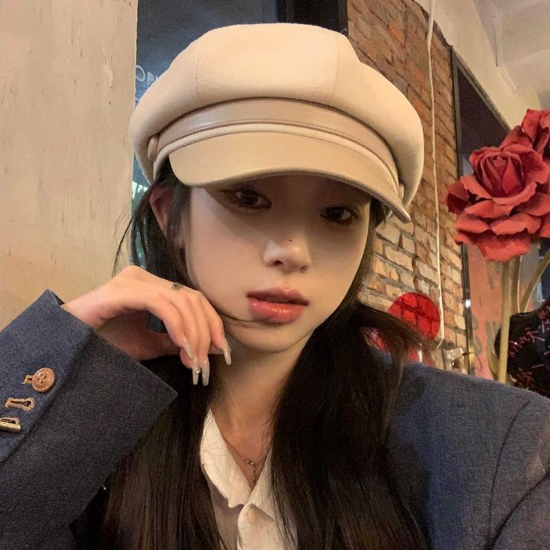 Versatile octagonal hat autumn and winter hat women's leather duck tongue beret literary and retro versatile painter hat
