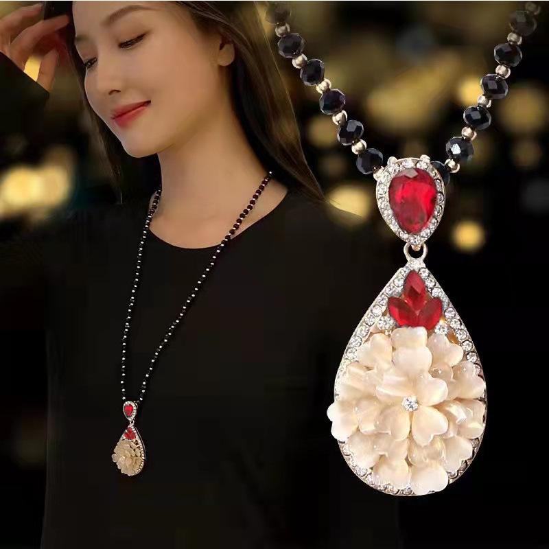 Retro Sapphire Water Drop Sweater Chain Necklace - Elegant Women's Rhinestone Pendant Accessory