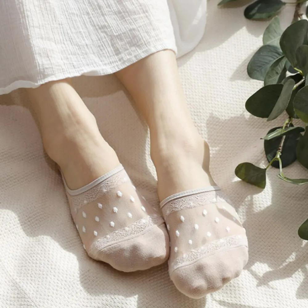 Anco Socks Tiny Dot See-through Footies No-show Socks 4-Piece Set evenly