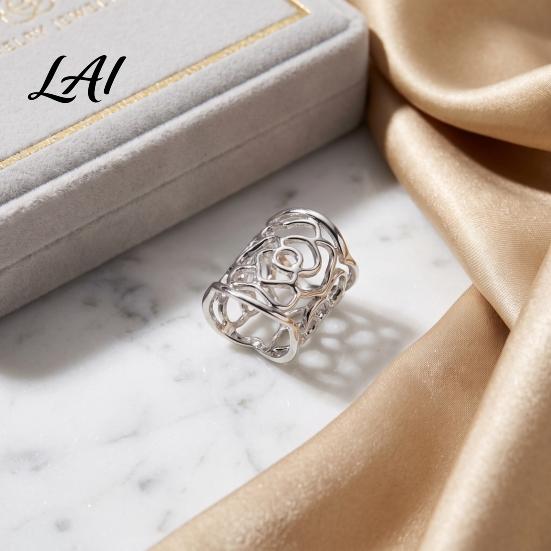 Geometric Scarf Clip Romantic Hollow Rose for Women Elegant Alloy Shawl Buckle Jewelry Gift Her Silk Scarves And Square Scarves Retro Floral