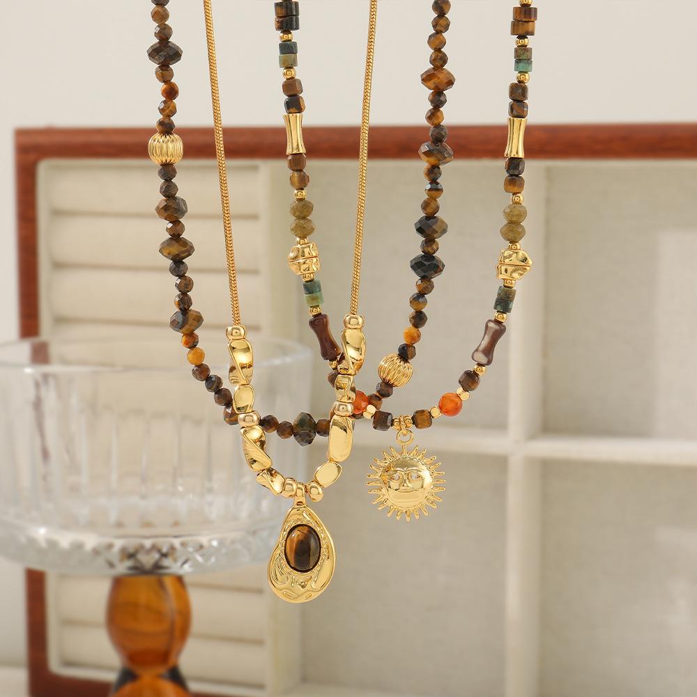 Vintage Maillard Wind Natural Stone Handmade Beaded Necklace Design Sun Pendant Temperament Clavicle Chain