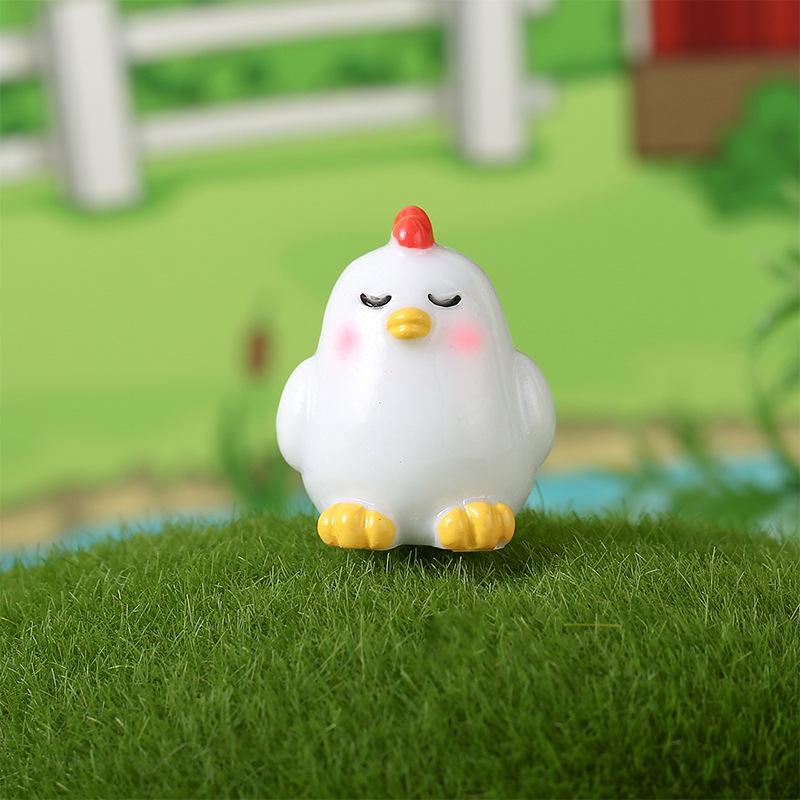 Resin Chick and Rooster Mini Ornaments for Farm Scenery and Eco Bottle Decor