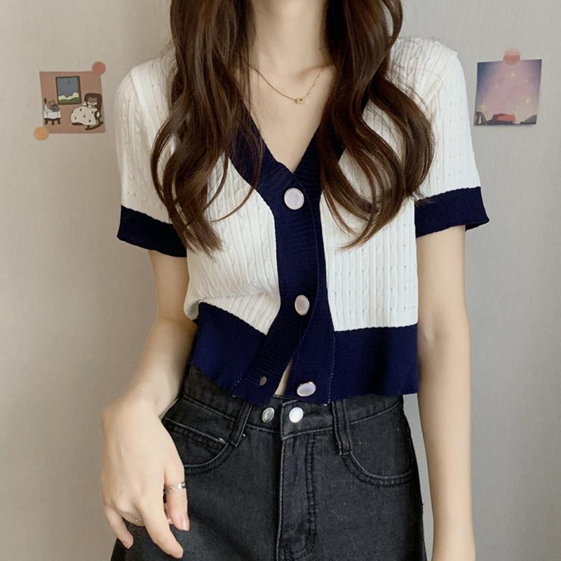 Women's Retro V-Neck Short-Sleeve Knit Top - 2022 Summer Korean Style, Loose Fit, Trendy Design