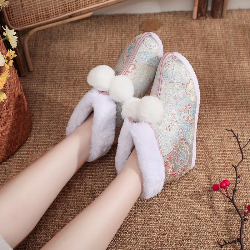Fashion Women's Winter Short Boots Plush Warm Handmade Cotton Shoes Ethnic Embroidered Flat Women Ankle Snow Booties Zapatos Para Mujer