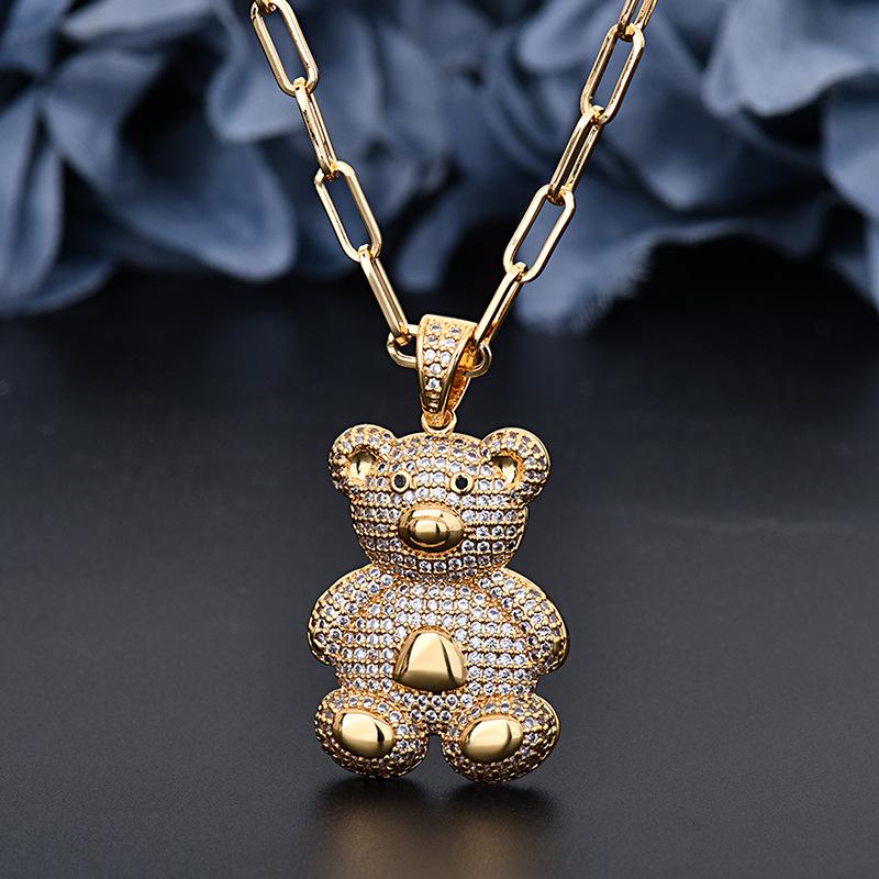Women s Fashion Bear Pendant Necklace: Elegant Clavicle Chain with Simple, Luxurious Design