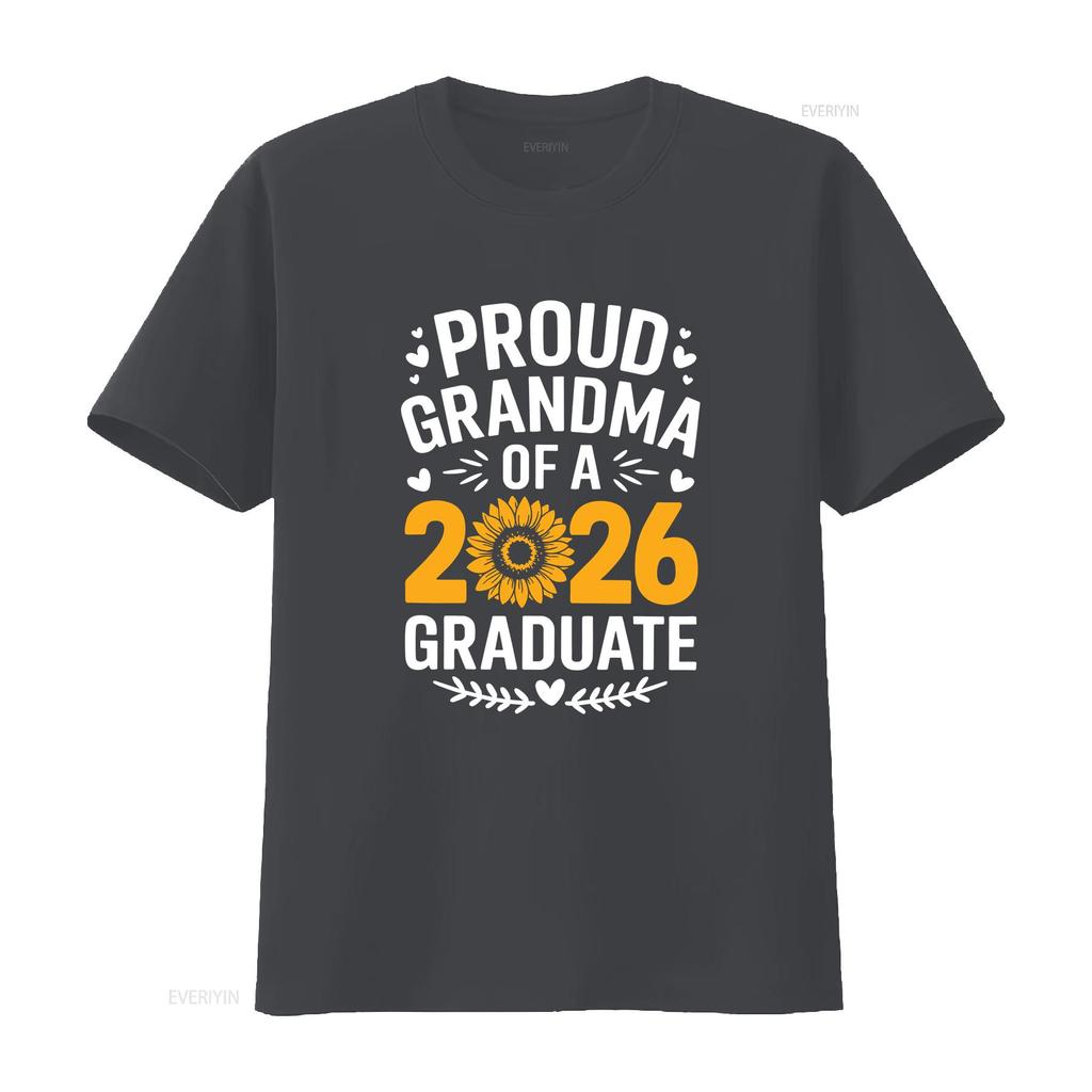 Fier Mamie d'un Diplômé 2026 T-shirt Classe Graduation Senior vintage Lavé streetwear homme Polyvalent Casual graphique