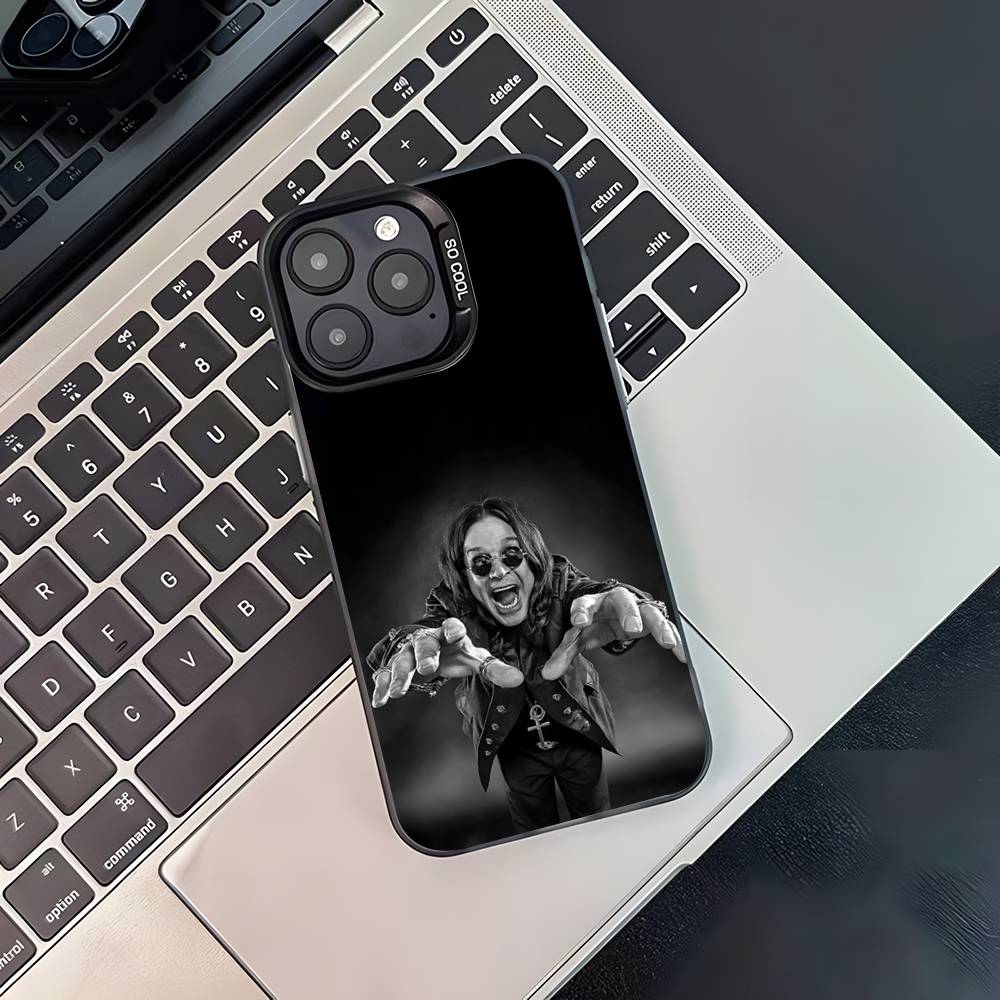 Sänger O-Ozzy Osbourne Handyhülle Für iPhone 16,15,14,13,12,11,Pro,XS,Max,Plus,Mini,SE4,E Schwarz Matt Stoßfeste Hülle