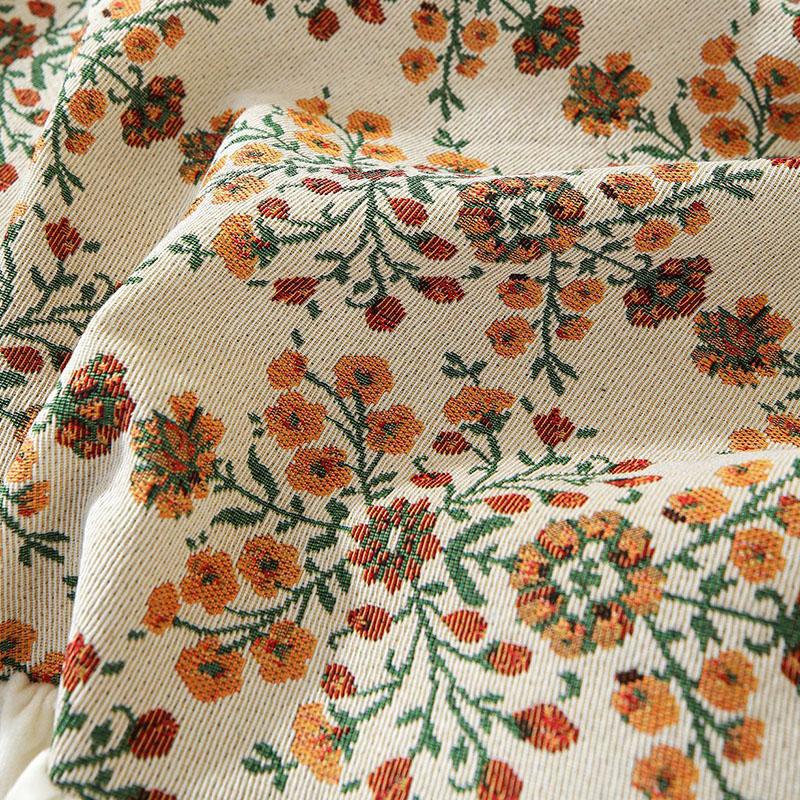 Pastoral Retro Printed Sofa Cover with Skirt All-Inclusive Floral Sofa Towel for Four Seasons Luxury Soft Furniture Protector