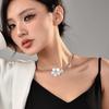 Elegante Freesien-Blütencluster-Halskette: Leichter Luxus Schlüsselbein Kette & Kristall Choker für Damen