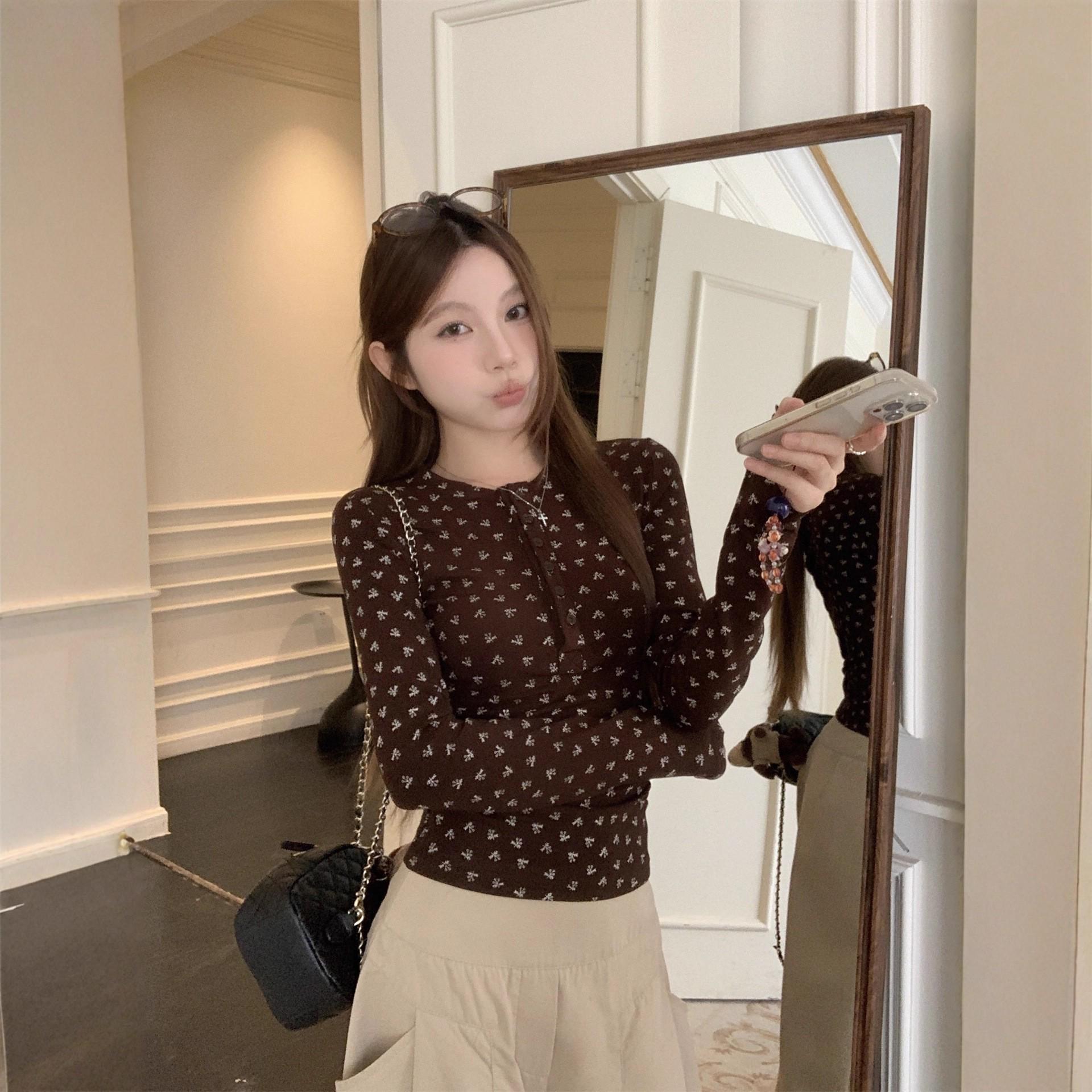 Chic Apricot Floral Button-Up Long-Sleeve Women s T-Shirt - Slimming, Age-Reducing Style for Autumn/Winter Medium кофейный