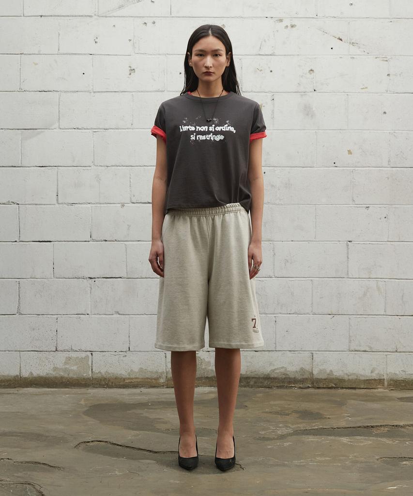 Keulaeki [Women] Paint Logo Crop Tee_Charcoal [Kr265Pwt463]